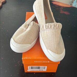 Rocket Dog Beige Slip-On Sneakers